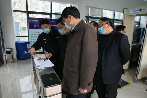 市中院汤小夫院长到京口法院检查指导疫情防控和审判工作